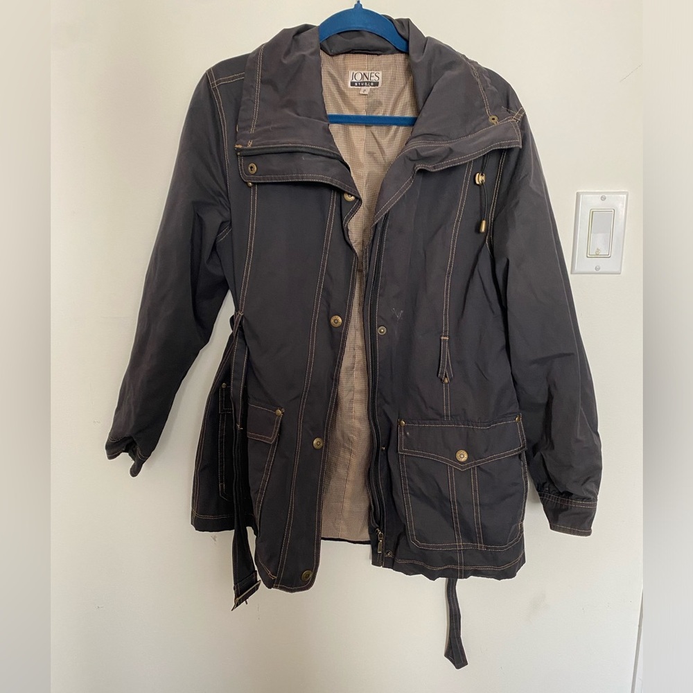 Spring Coat - Picture 2 of 7